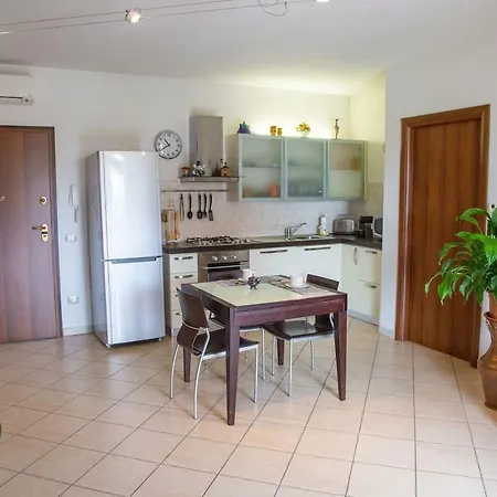 La Casa Di Iva Apartment *