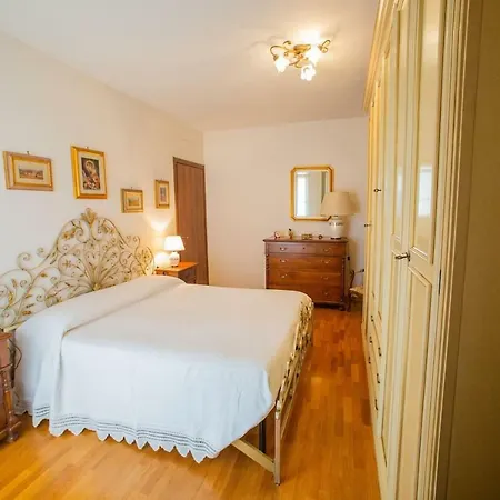 La Casa Di Iva Apartment